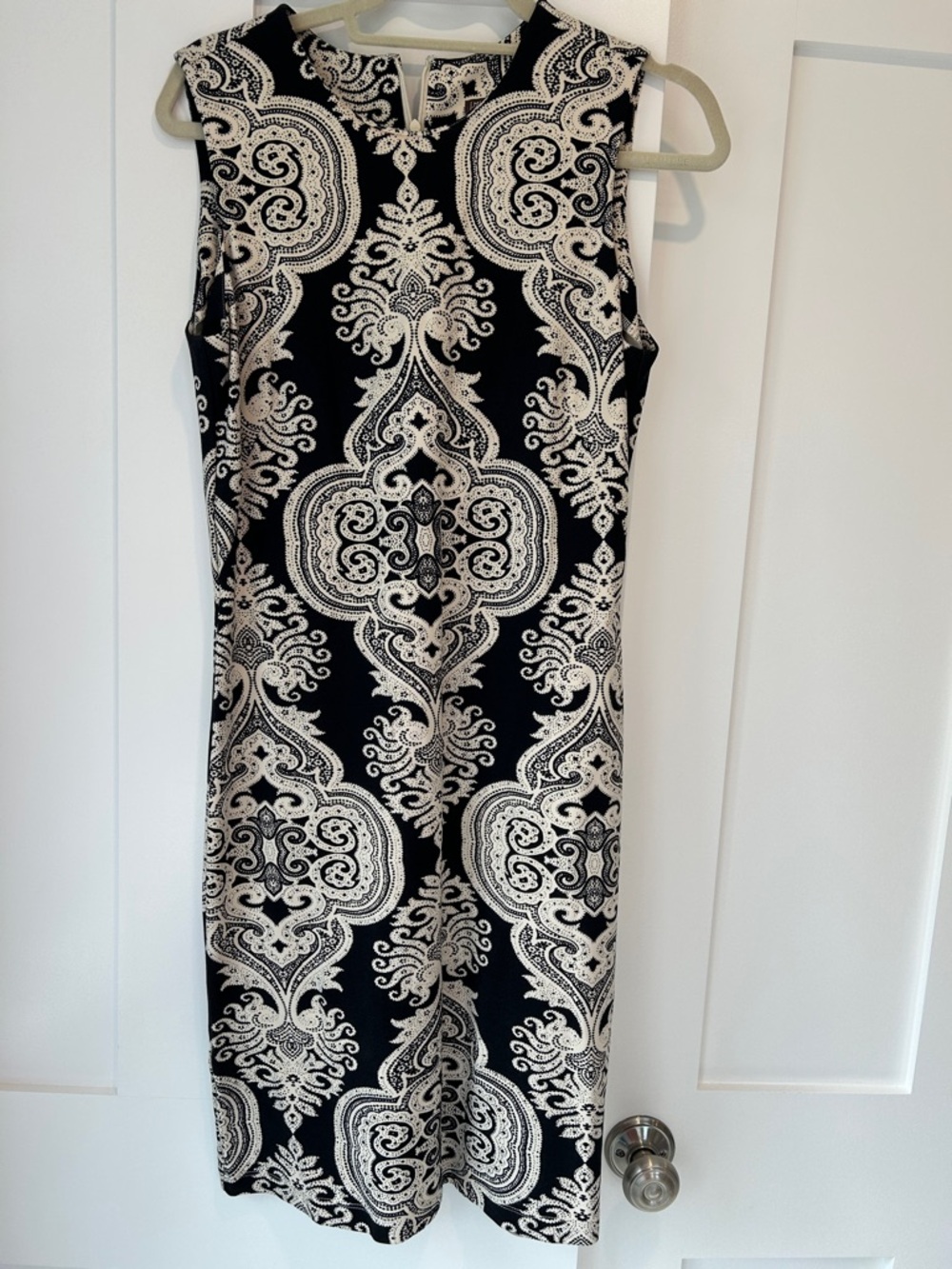 J. McLaughlin Black & cream Paisley Sheath Dress